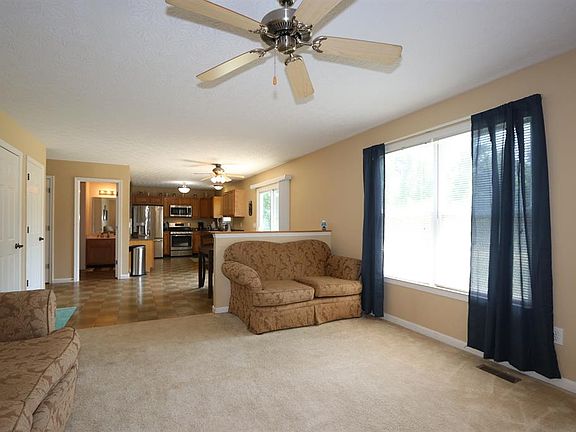 4th image of 5111 Hill Springs Ct