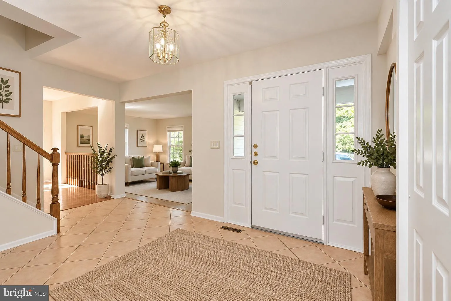 4 bed, 2.5 bath, 2544 sqft, $4,200 — Photo 3