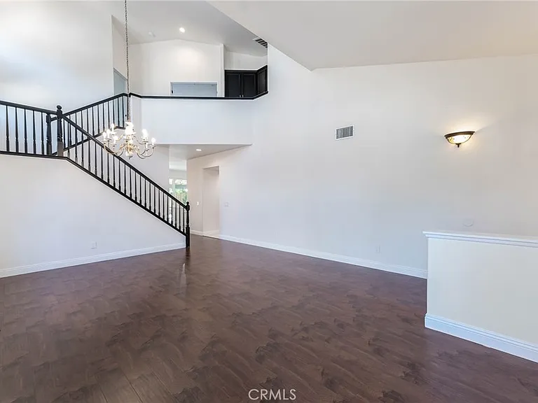 18808 Lull St — Photo 7