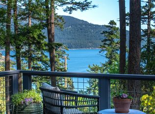 12 Wild Currant Ct, Eastsound, WA 98245