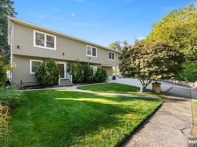 240 Palsa Ave, Elmwood Park, NJ, 07407