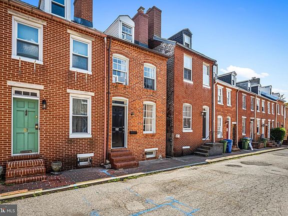 3rd image of 25 E Hamburg St