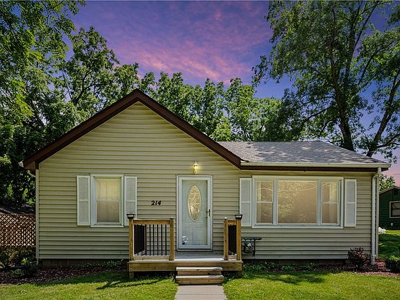 2nd image of 214 Hickory Dr