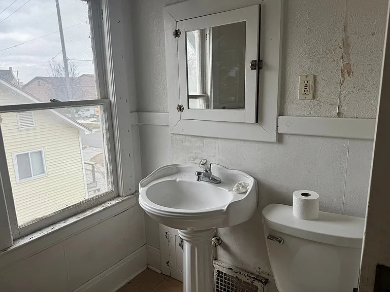 708 Hancock St — Photo 19