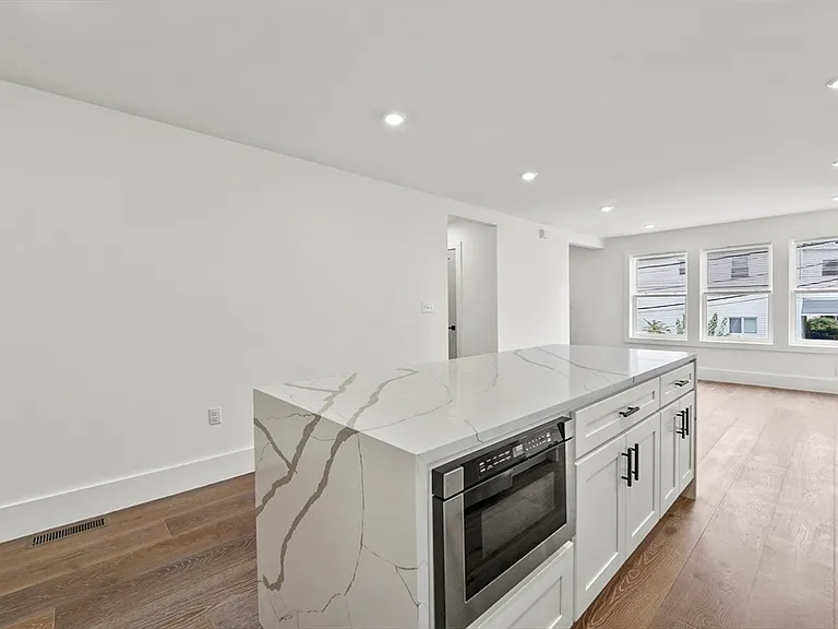 17 Wellington Ave #1 — Photo 7