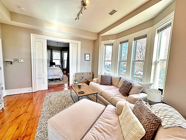 227 Webster St #1 — Photo 4