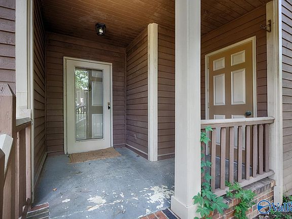 2nd image of 2048 Woodlawn Dr SW Unit 2048