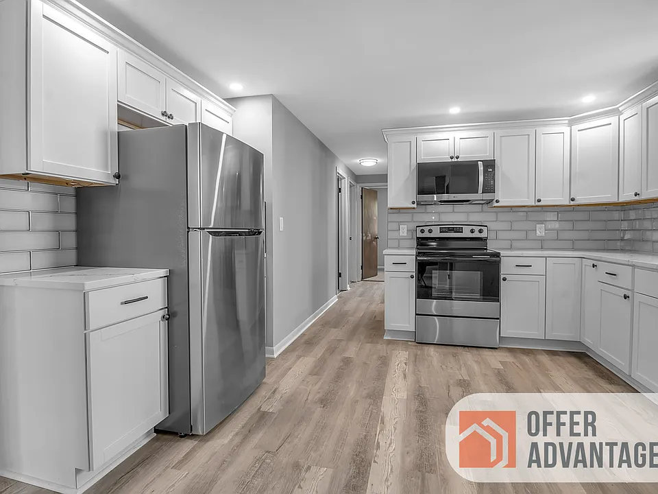31 W Cherbourg Dr