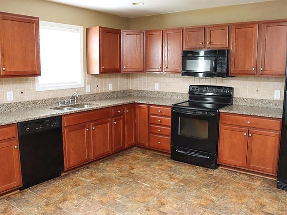 4th image of 110 Aaron Pl APT 209