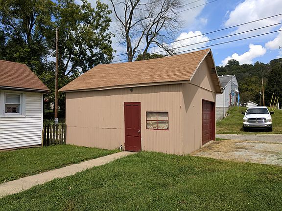Garage located on Marine St