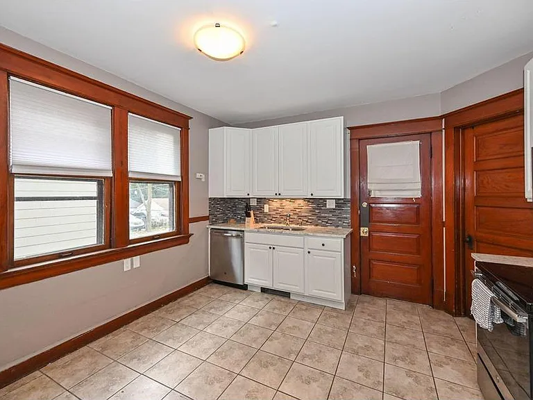 3061 N Cramer St — Photo 10
