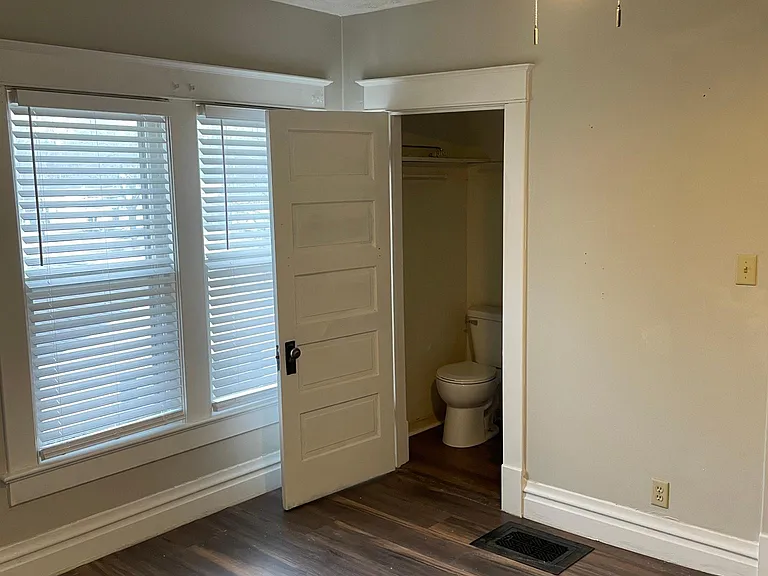 303 Washington St #3 — Photo 4