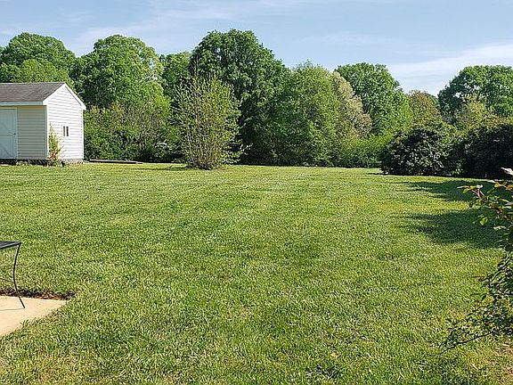 5th image of 5704 Lorna Dr