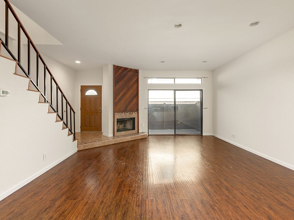 1st image of 720 S Marengo Ave APT 7