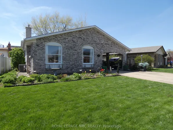 2909 Henley Ave, Niagara Falls, ON L2J 3M3