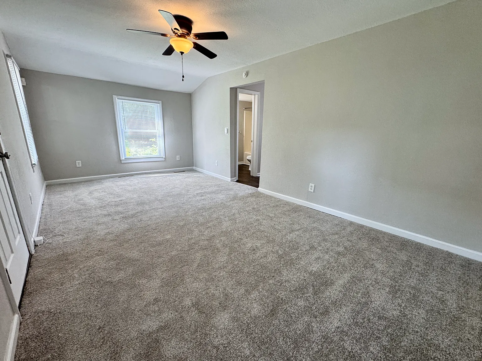 2 bed, 660 sqft, $1,100 — Photo 4