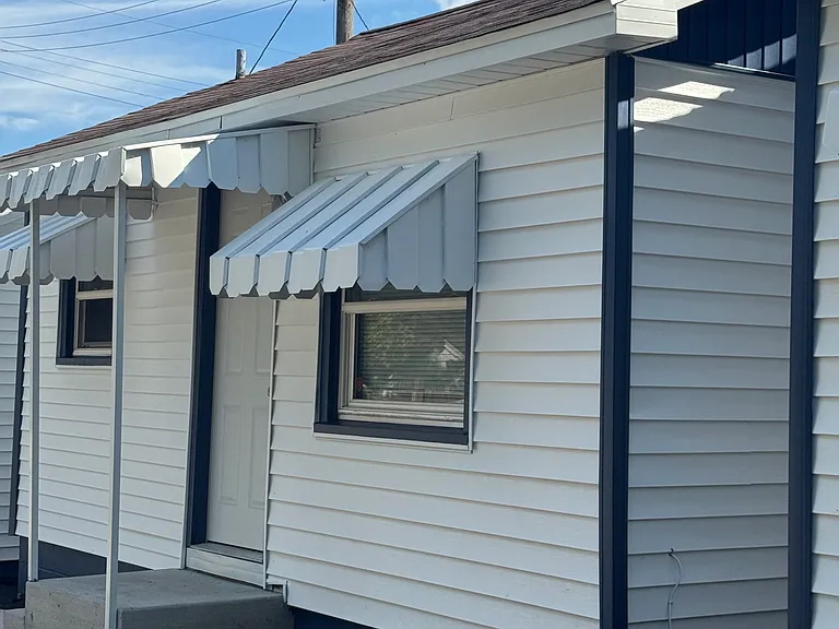 110 W Willow Dr #E — Photo 2