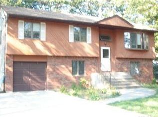 335 Terry Blvd, Holbrook, NY 11741