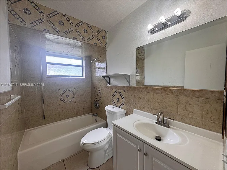 407 NW 7th Ct #N — Photo 7