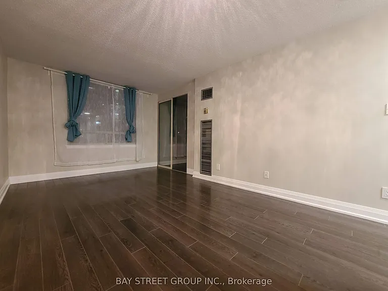 633 Bay St #1212 — Photo 6