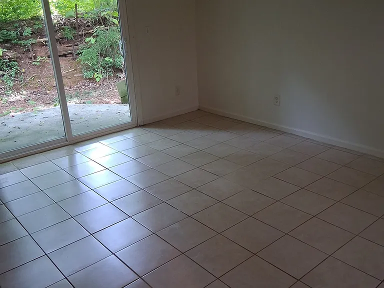 7620 Tara Rd — Photo 22
