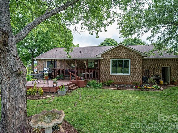 5th image of 3815 Wild Cherry Dr
