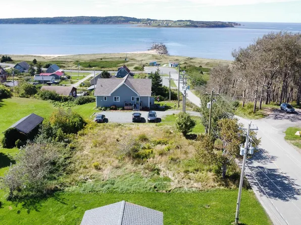 11 Court St, Pt Hood, NS B0E 2W0