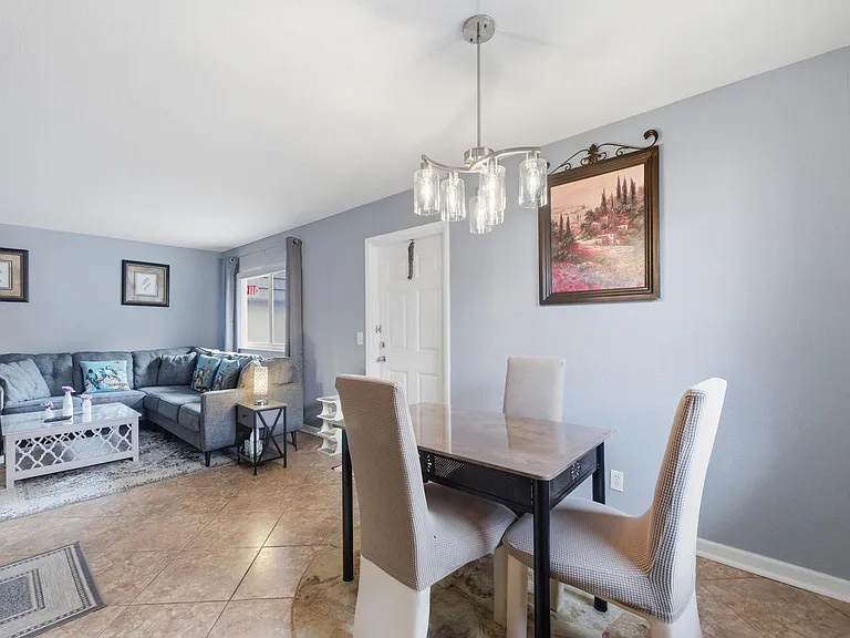 376 Saxony Way #H — Photo 16