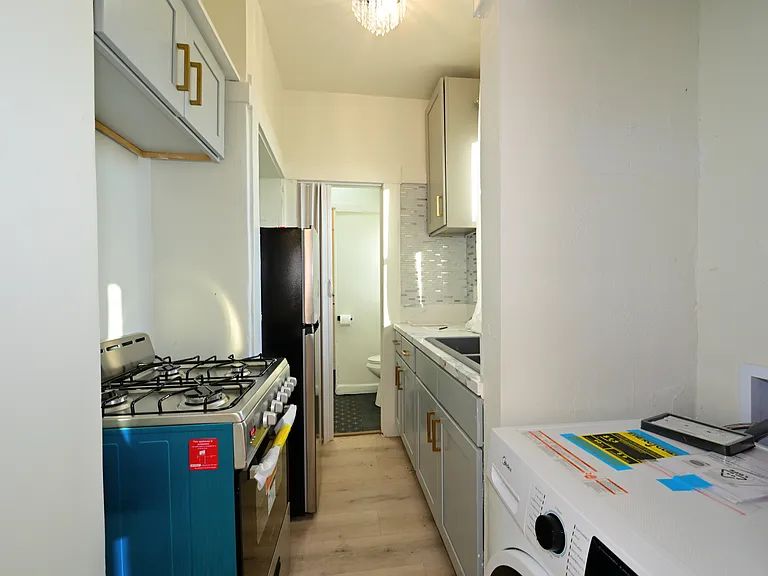 brand new kitchen and appliances!