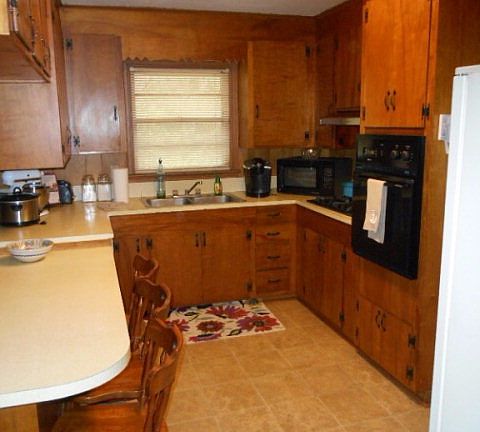 4th image of 2219 Azalea Dr