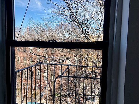 4th image of 462 6th St #4D