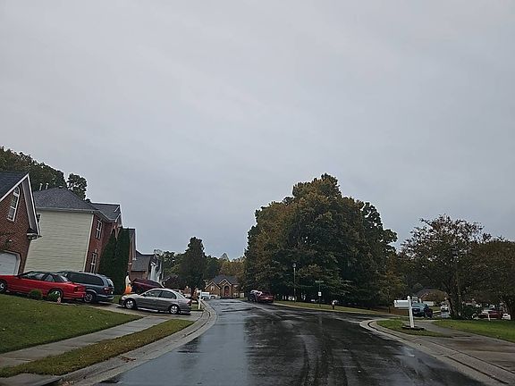 4th image of 109 Meredith Way