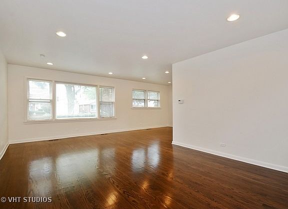 3rd image of 5129 Fairview Ln