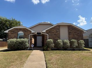 1122 Concord Dr, Mansfield, TX 76063