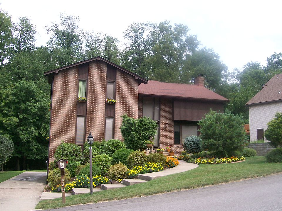 1st image of 429 Oaklawn Dr