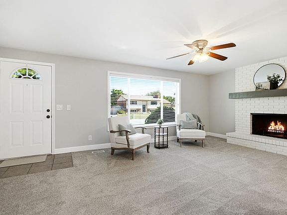 5th image of 914 E Casa Blanco Ave