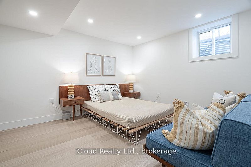 Burlington House for rent - 5 Bedrooms — photo 43