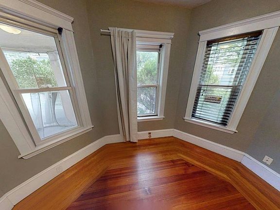 4th image of 86 Bromfield Rd #2