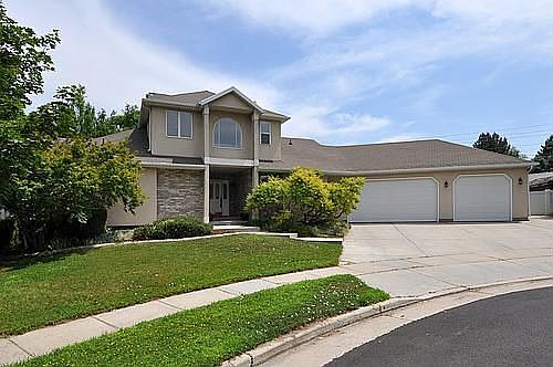 1st image of 5889 S Eastwood Cir