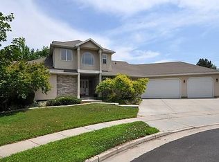 5889 S Eastwood Cir, Murray, UT 84107