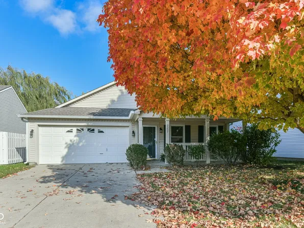 9237 Crossing Dr, Fishers, IN 46037