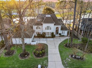 2219 Forest Garden Dr, Kingwood, TX 77345
