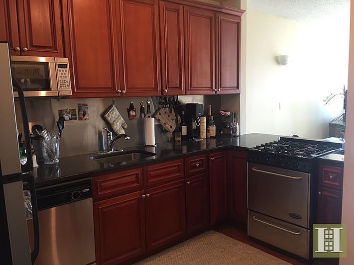 1st image of 22-26 W 15th St APT 10J