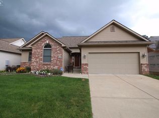 1410 Mallard Dr, Burton, MI 48509