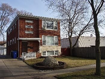 Front View of 3 Flat