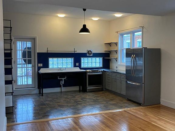5th image of 2110 E Clearfield St Floor 2