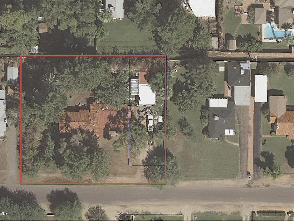 2nd image of 220 W Oregon Ave