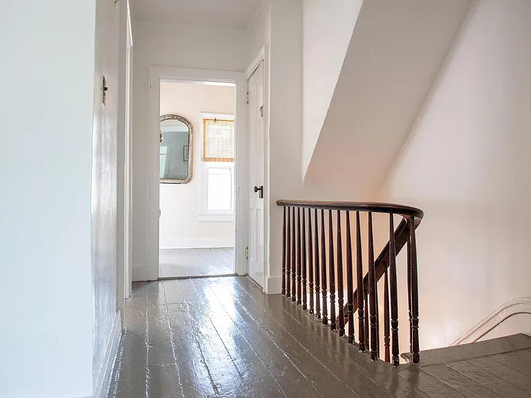 562 State St — Photo 13