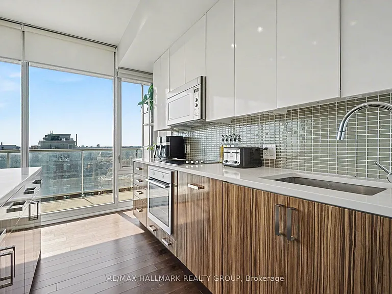 300 Lisgar St #1208 — Photo 9