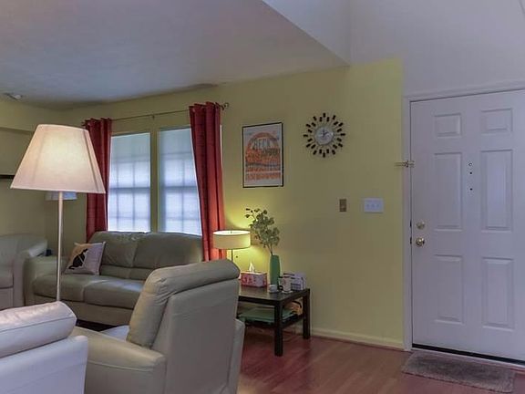 3rd image of 3441 Laredo Dr Unit 17